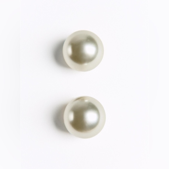 Zara Jewelry - NWT. Zara Maxi Faux Pearl Earrings.
